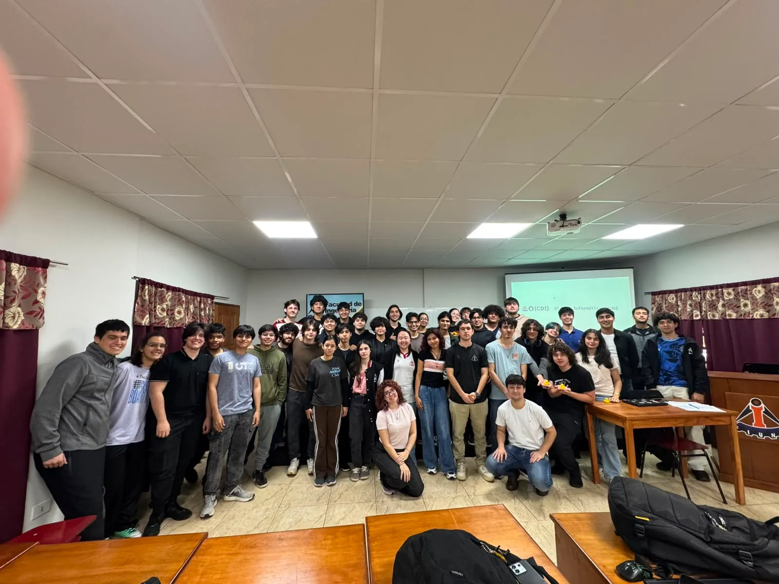 Miembros del CDI posando para una foto en Asamblea General