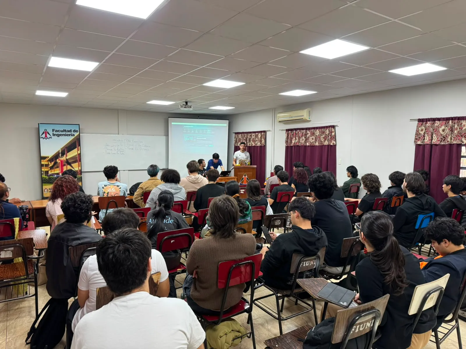 Miembros de la Asamblea General Extraordinaria